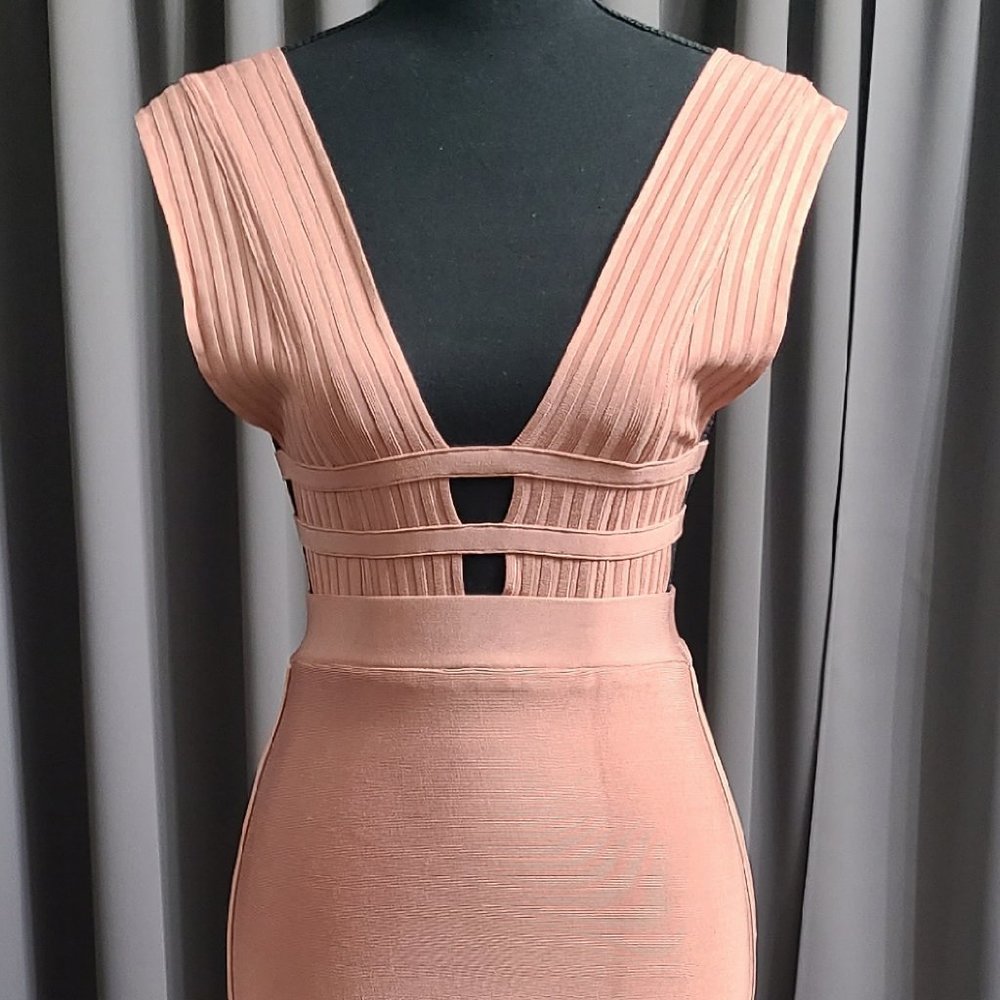 Blush Sleeveless Low Cut Mini